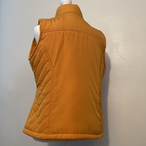 IZOD mustard, yellow, puffer vest size medium, zip front pockets (23G9C56) - Picture 3 of 14